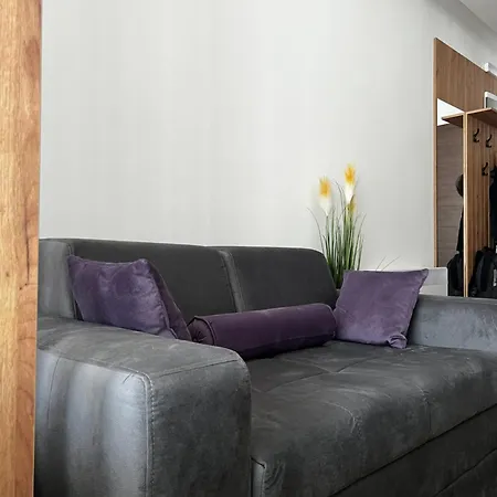 Hill Aparthotel *